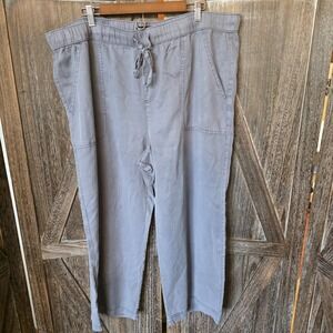 Jones & Co Pants‎ Women's Size 1X Gray Lyocell Lightweight Cropped 42x25 Pockets